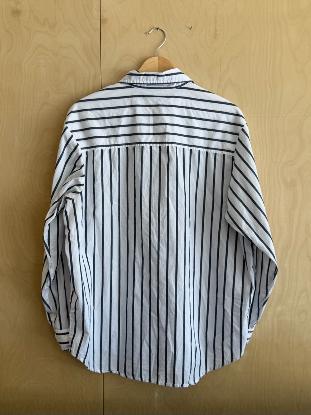 GAP White Button-Down Shirt with Black Vertical Stripes - Picture 5 of 5